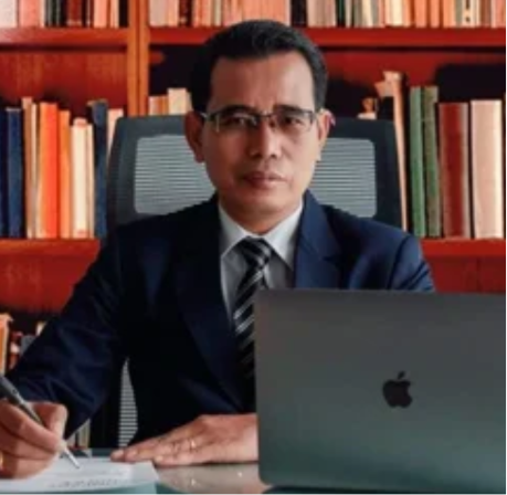 Dr. I Nengah Laba