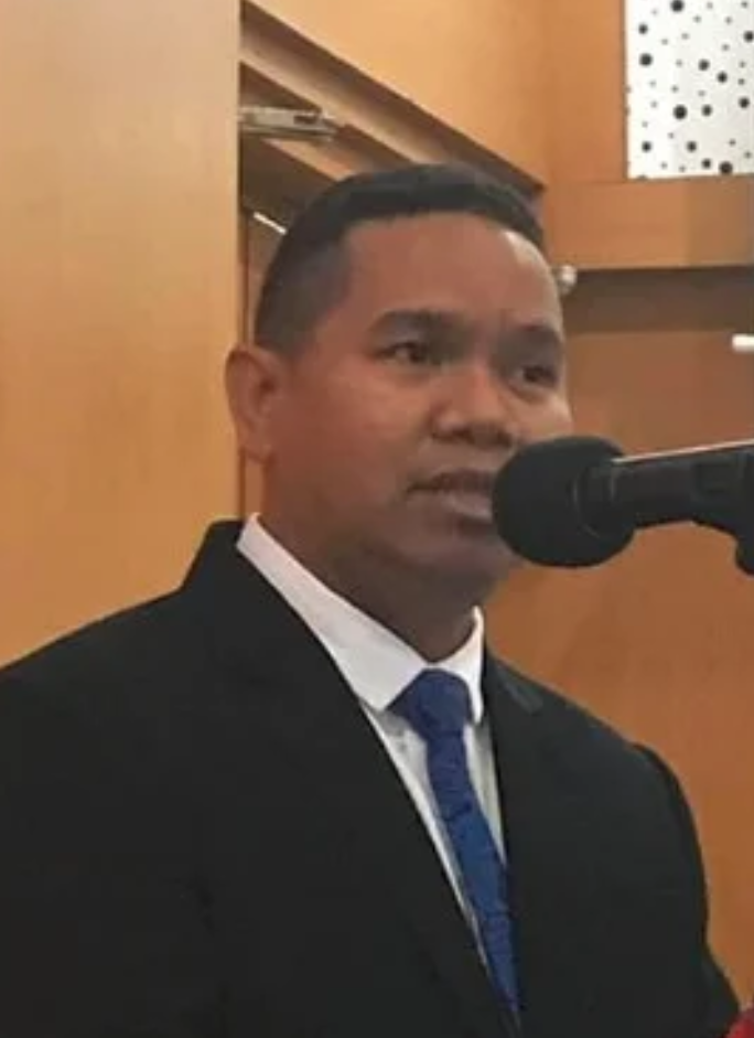 Dr. David S. Latupeirissa, S.Pd., M.Hum.