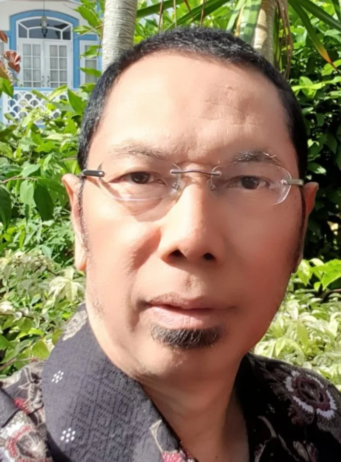 DR. FREDDY RANGKUTI