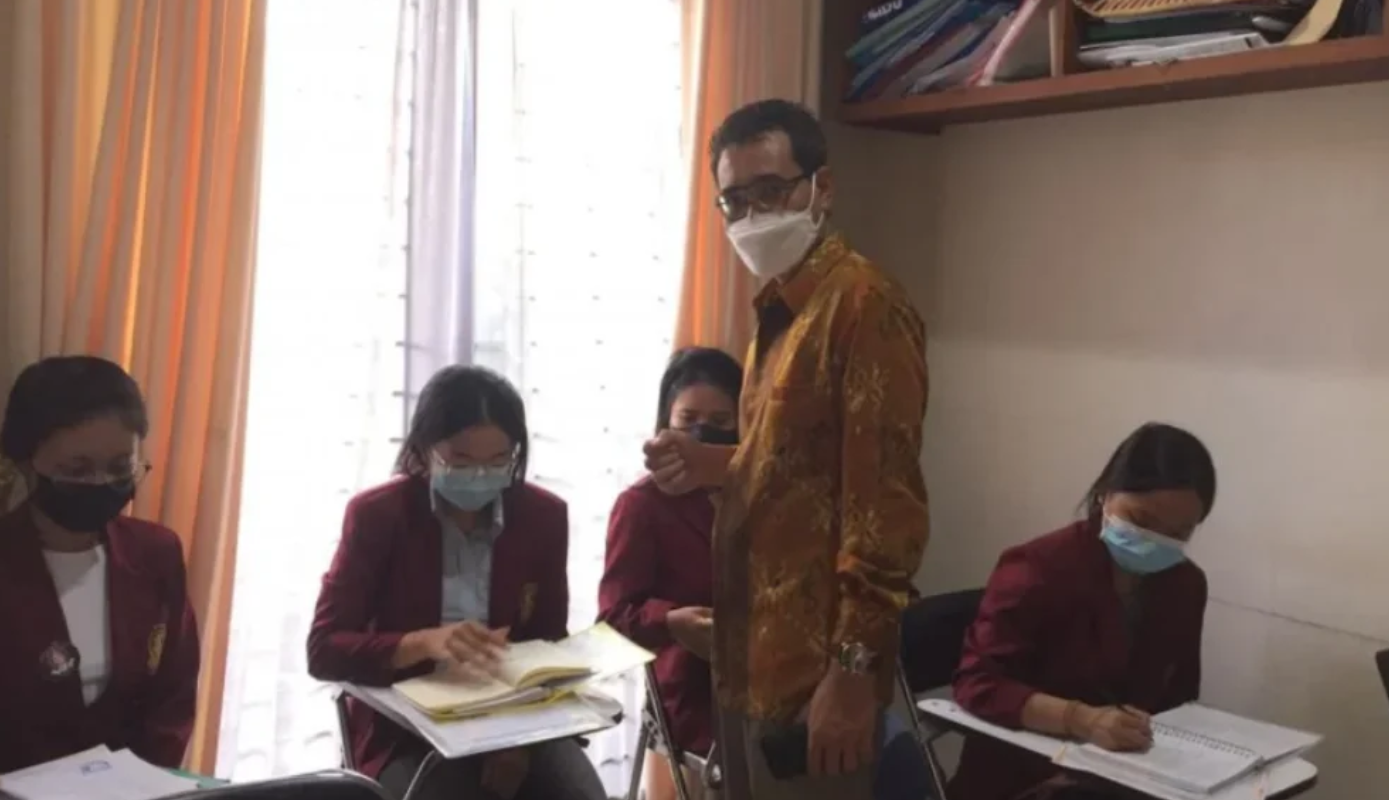 Bahasa, Seni, dan Budaya sebagai Fondasi Pengembangan Kompetensi Global
