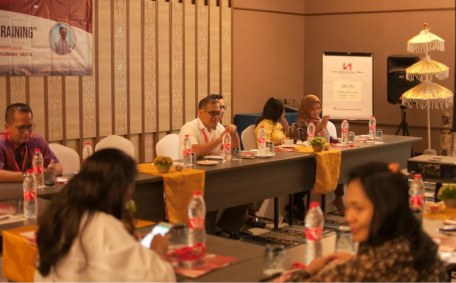 Denpasar Institute Tingkatkan Daya Saing Global Melalui Program Pengembangan SDM Terbaru
