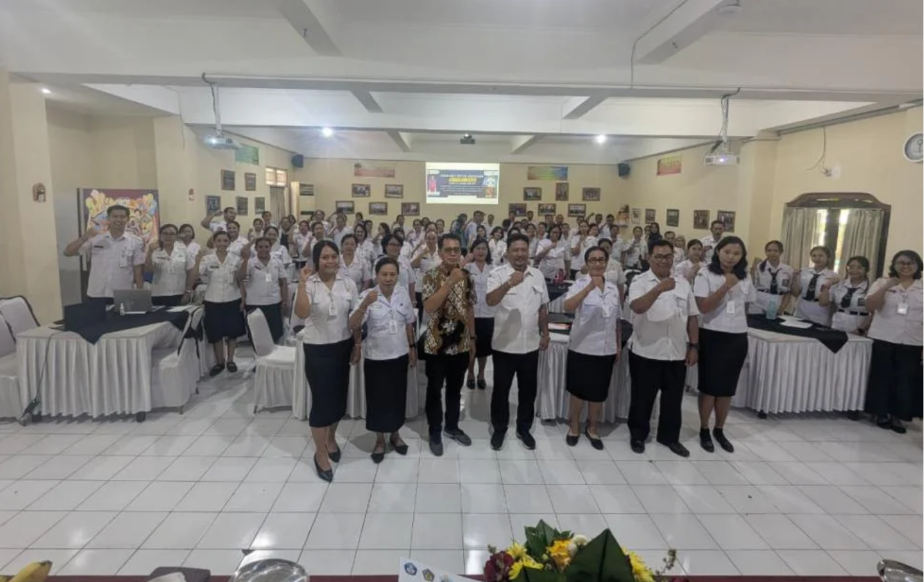 Pembelajaran Mendalam dan Ilmu Komunikasi dalam Pembelajaran Warnai Workshop Reviu dan Penyelarasan Kurikulum SMKN 5 Denpasar